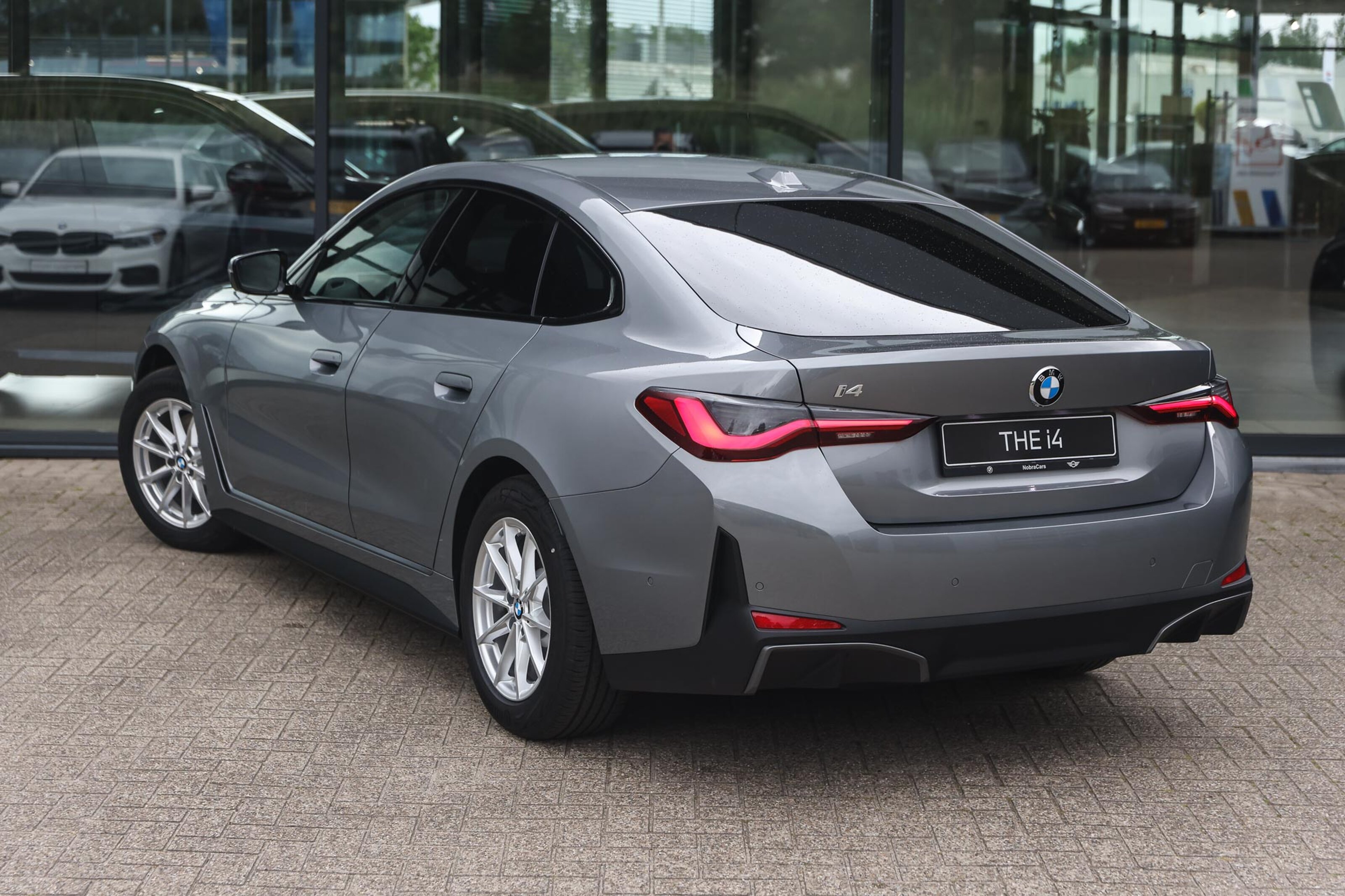 BMW i4 eDrive35