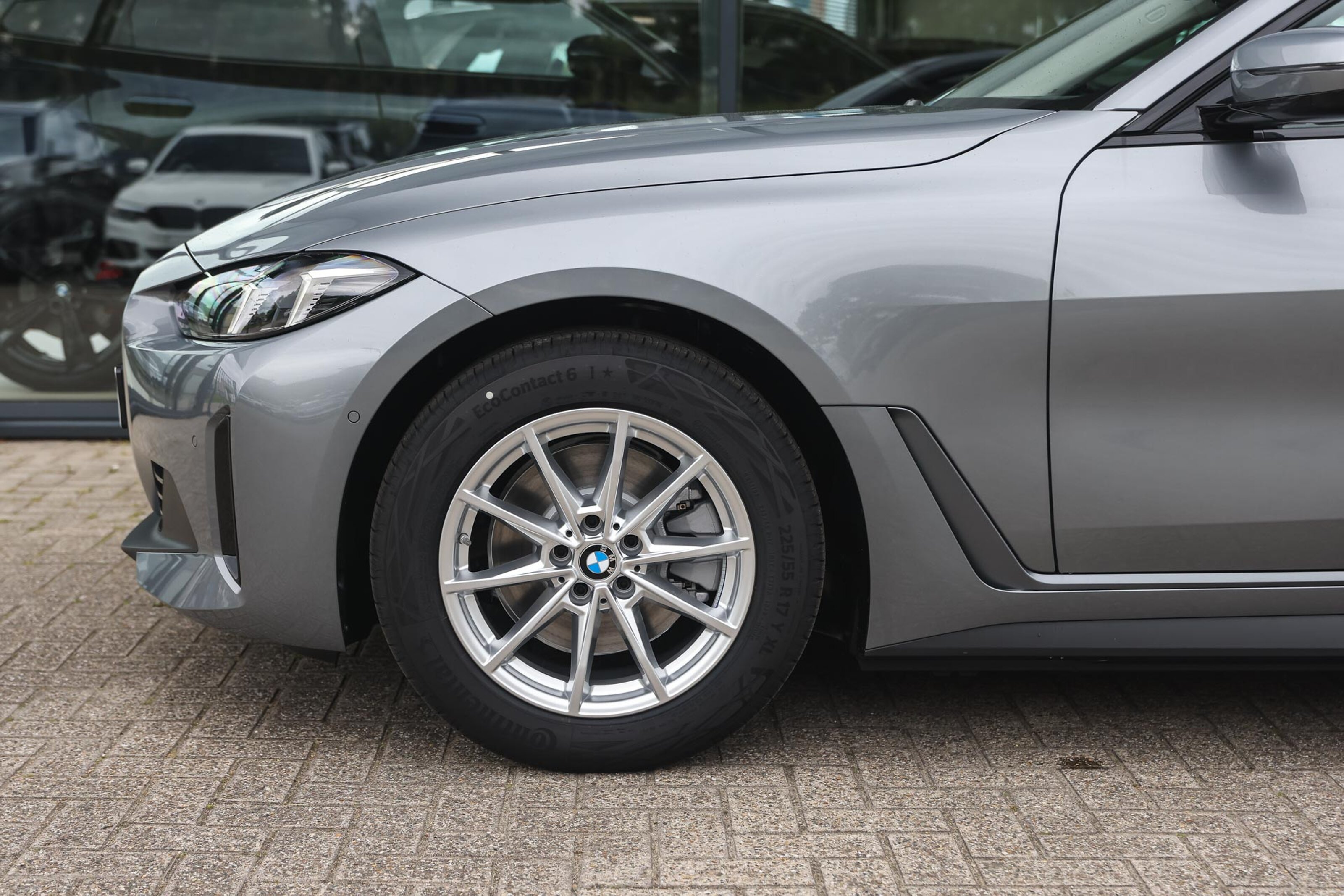 BMW i4 eDrive35