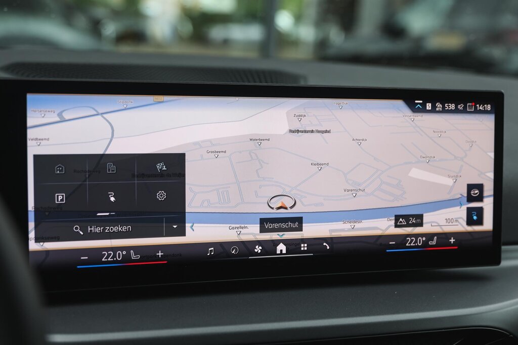 BMW i4 18