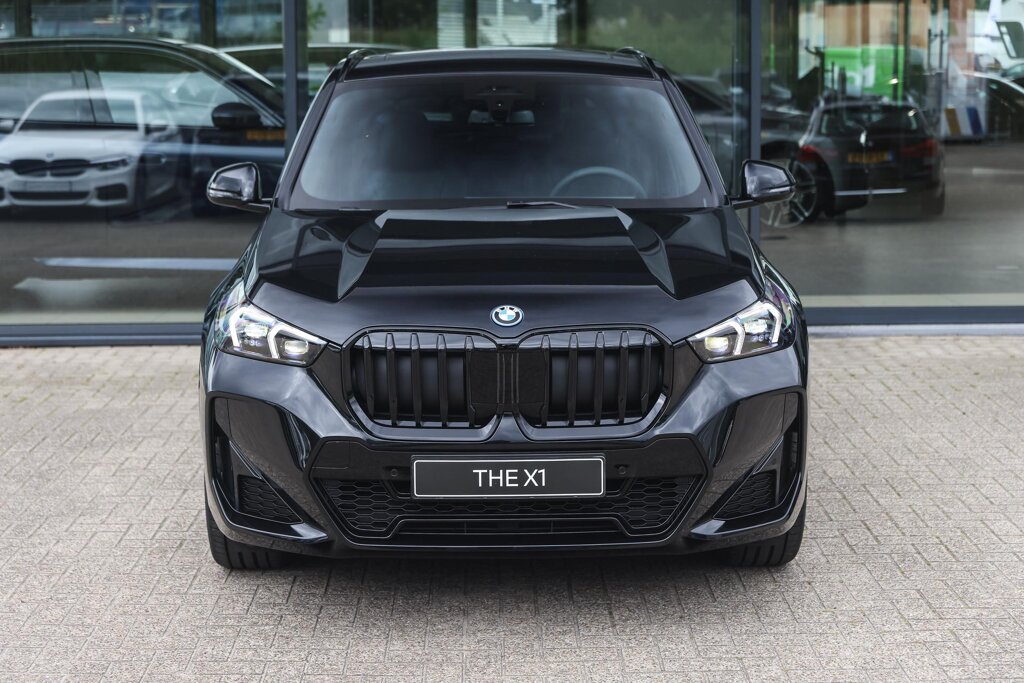 BMW X1 6