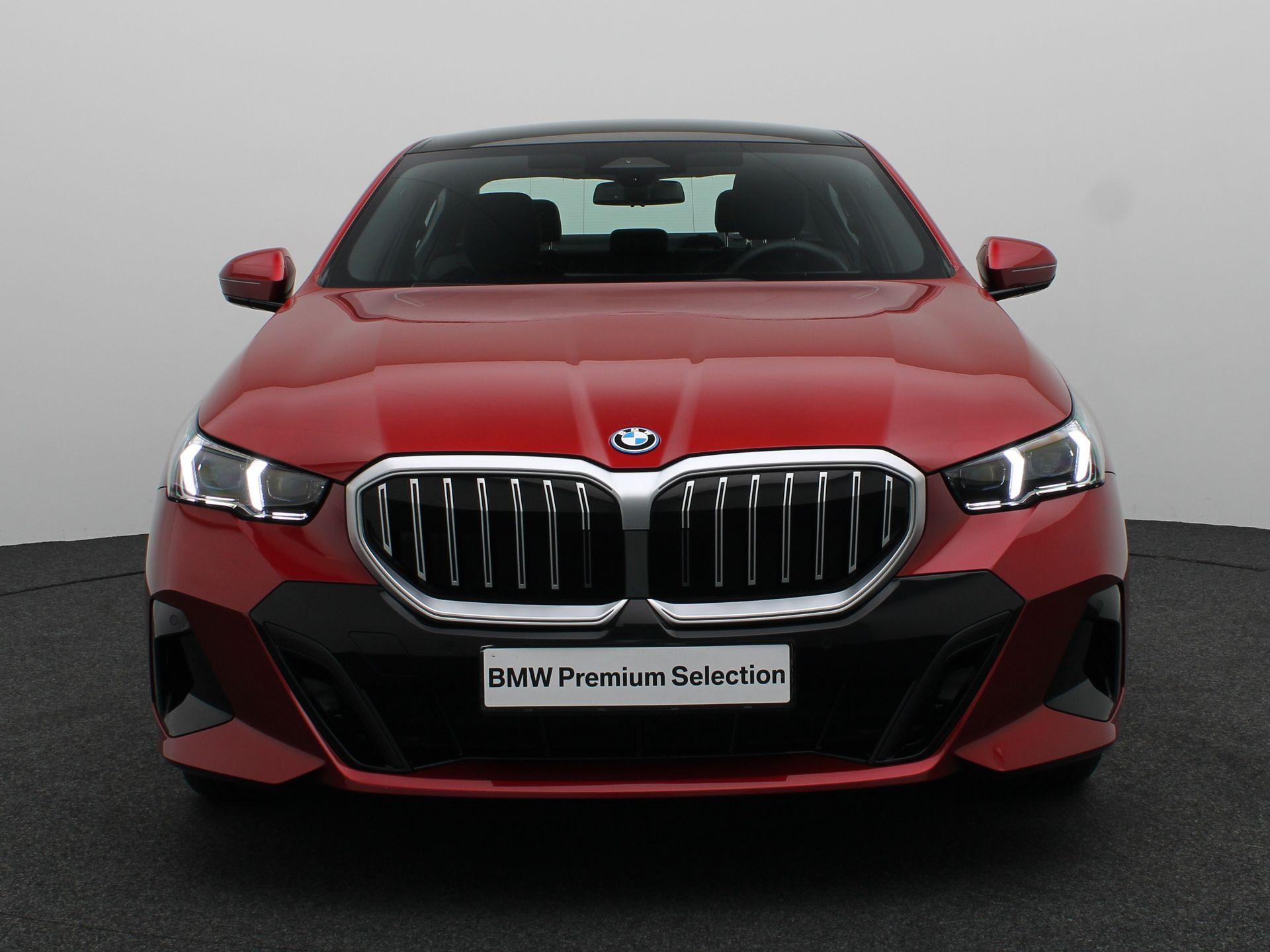 BMW 5 Serie Sedan 550e xDrive - Afbeelding 3