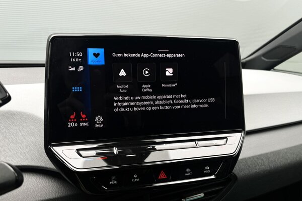 Apple Carplay/Android Auto Apple Carplay/Android Auto