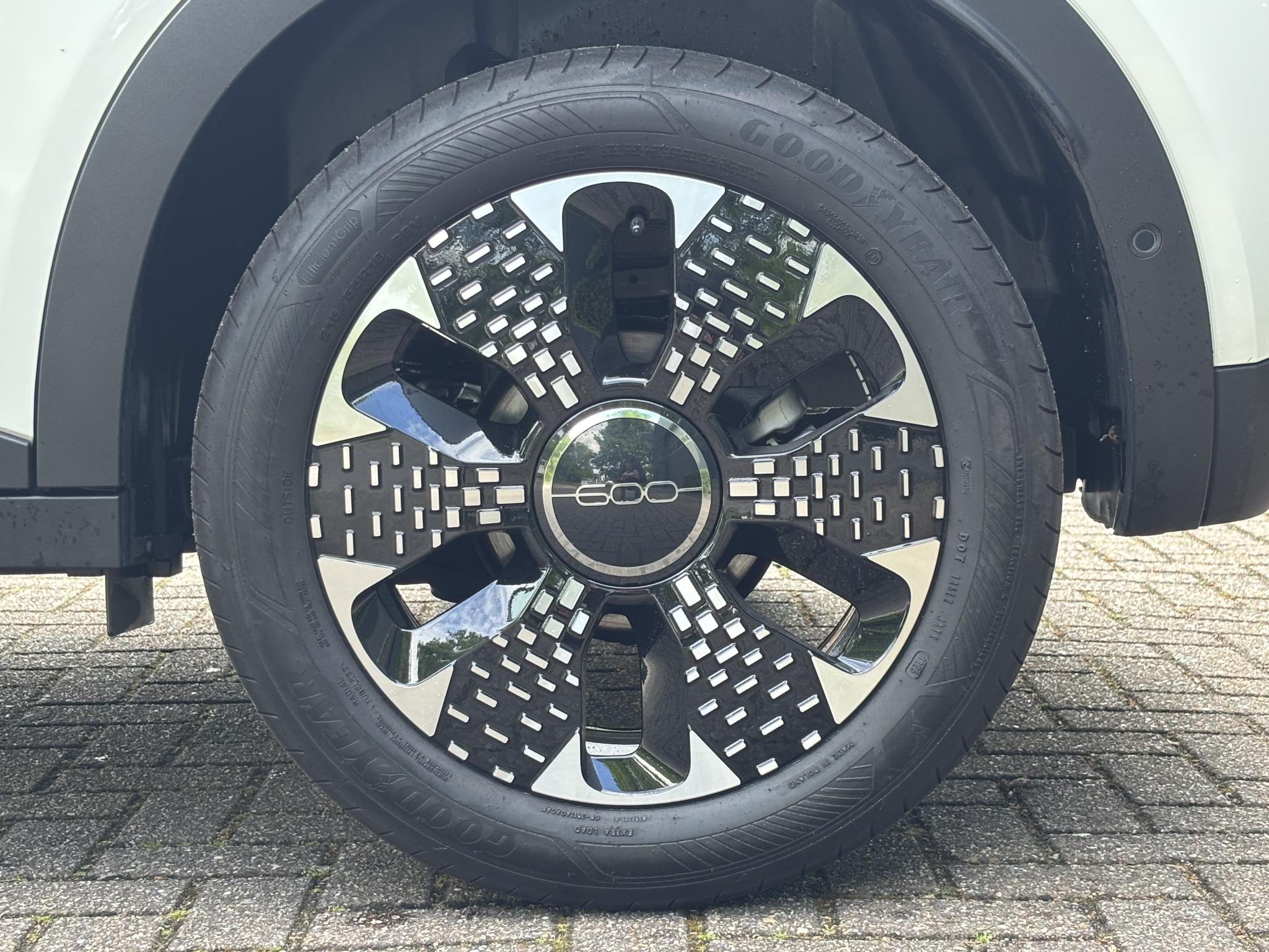 Fiat 600 1.2 Hybrid 145pk La Prima Automaat - Afbeelding 3