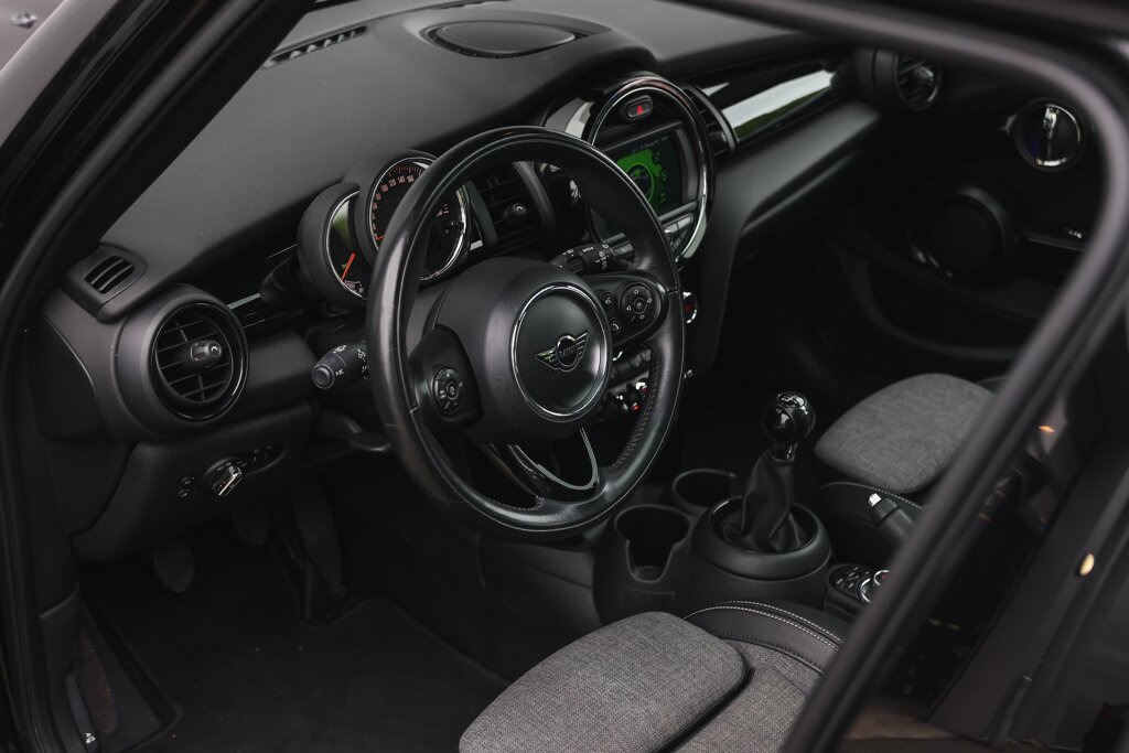 MINI Cooper 9