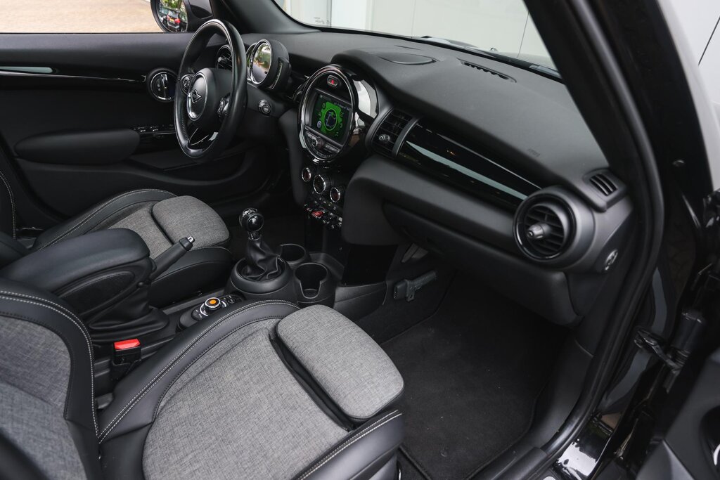 MINI Cooper 11