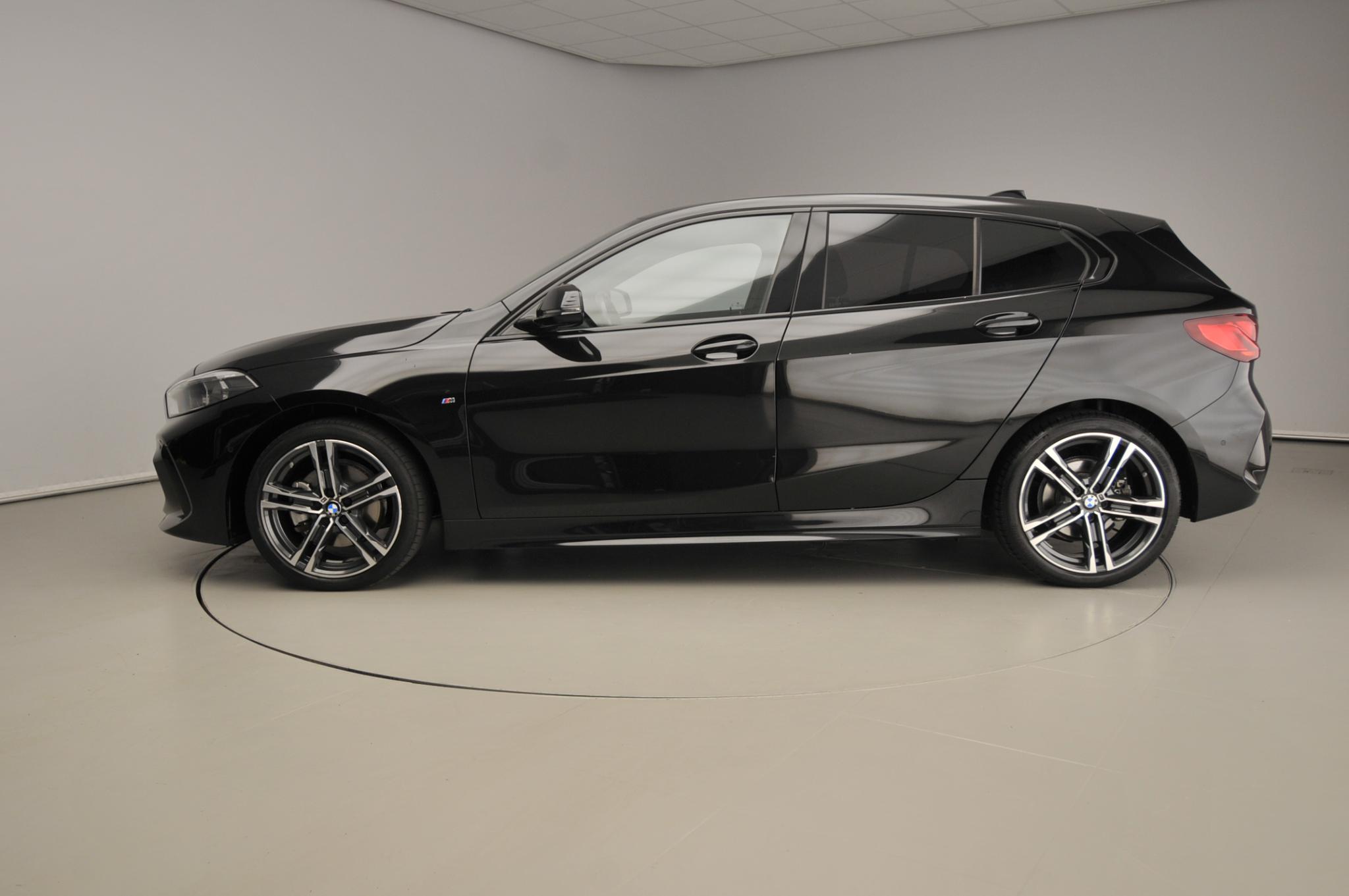 BMW 1 Serie 5-deurs 118i - Afbeelding 2