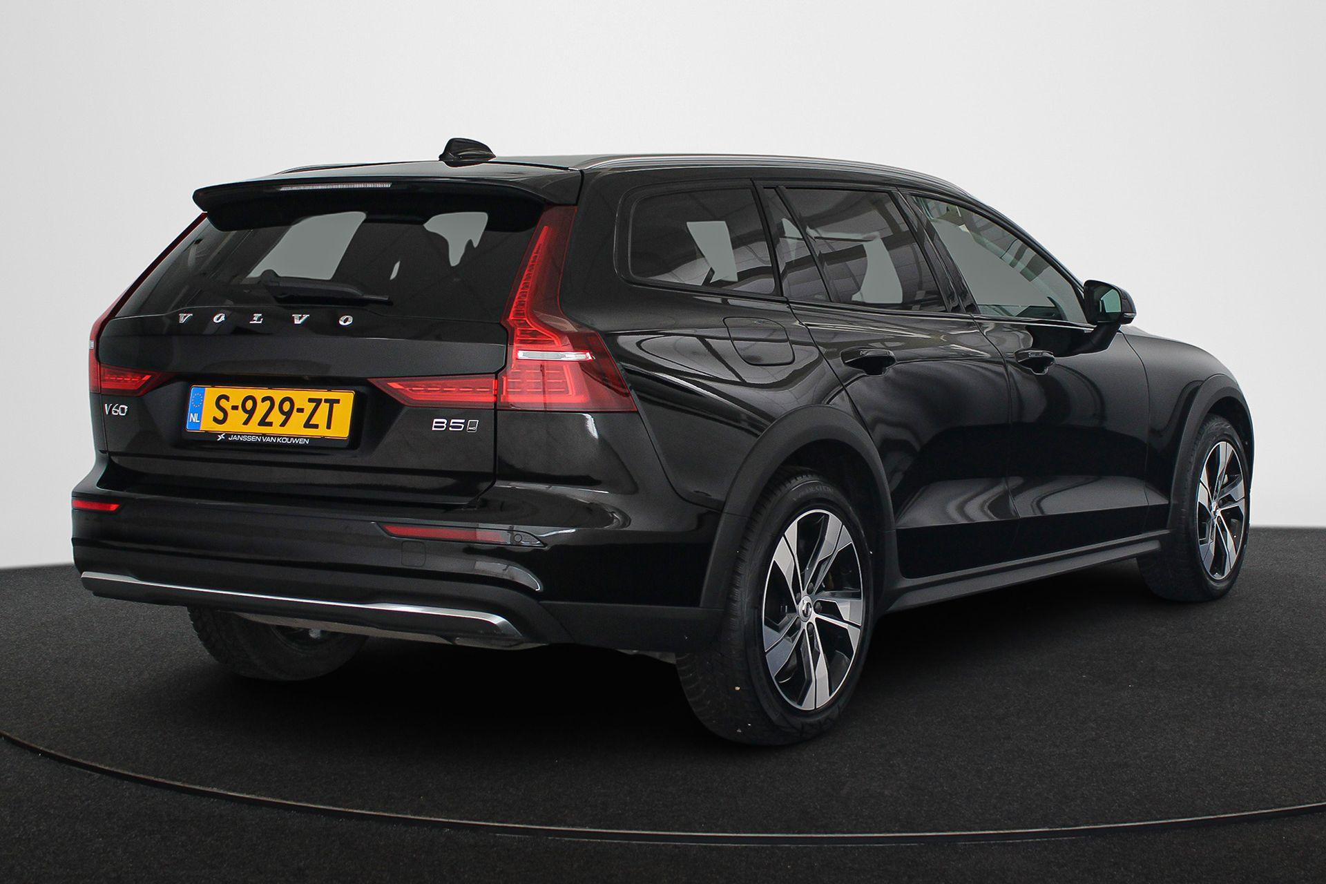 Volvo V60 Cross Country 2.0 B5 AWD Plus - Afbeelding 3