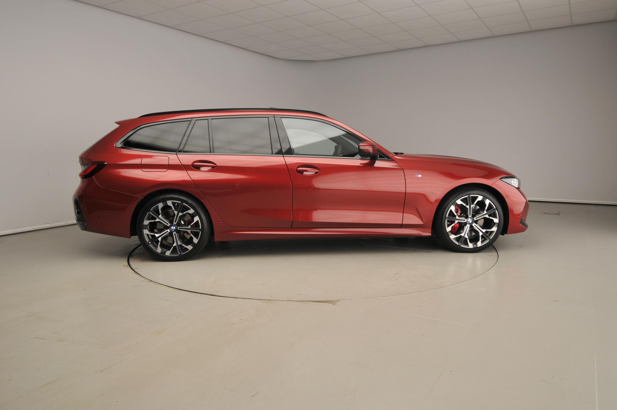 BMW 3 Serie Touring 330i xDrive - Afbeelding 4