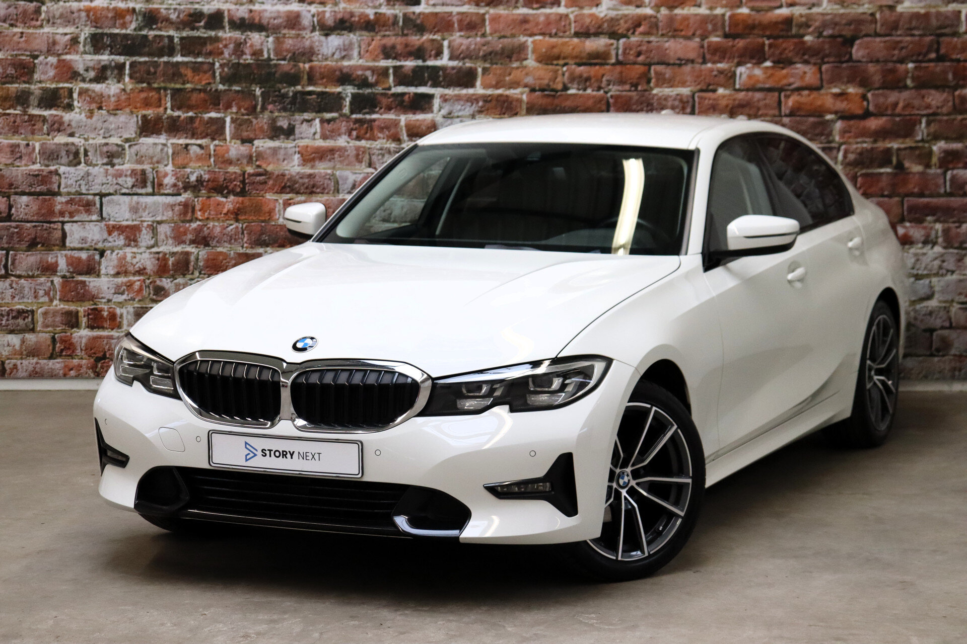 BMW 3 Serie Sedan 318i Executive Sport Line Automaat