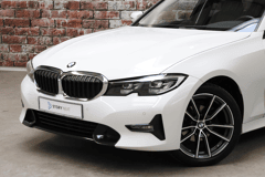 BMW 3 Serie Sedan 318i Executive Sport Line Automaat - Afbeelding 2
