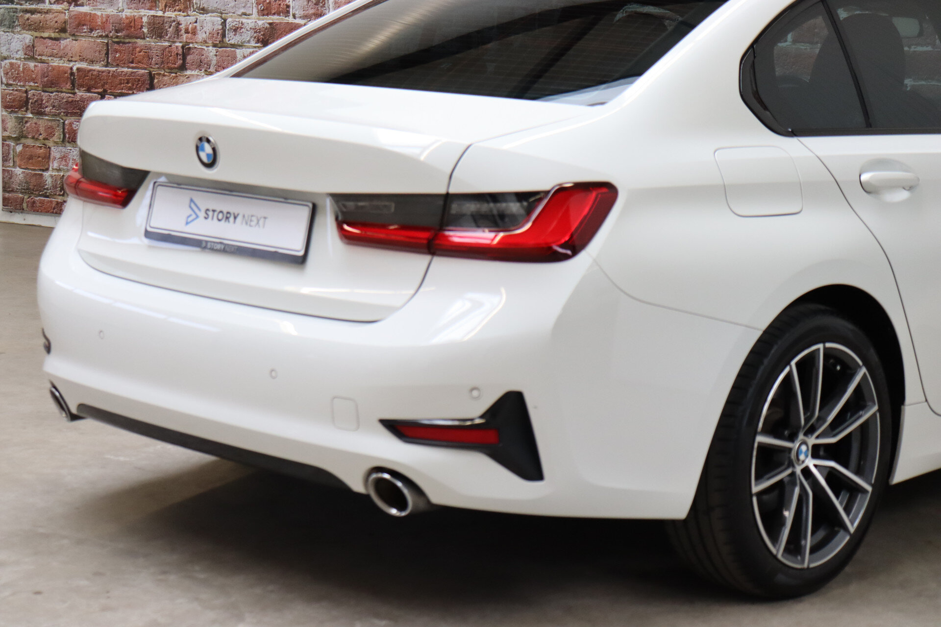 BMW 3 Serie Sedan 318i Executive Sport Line Automaat - Afbeelding 5