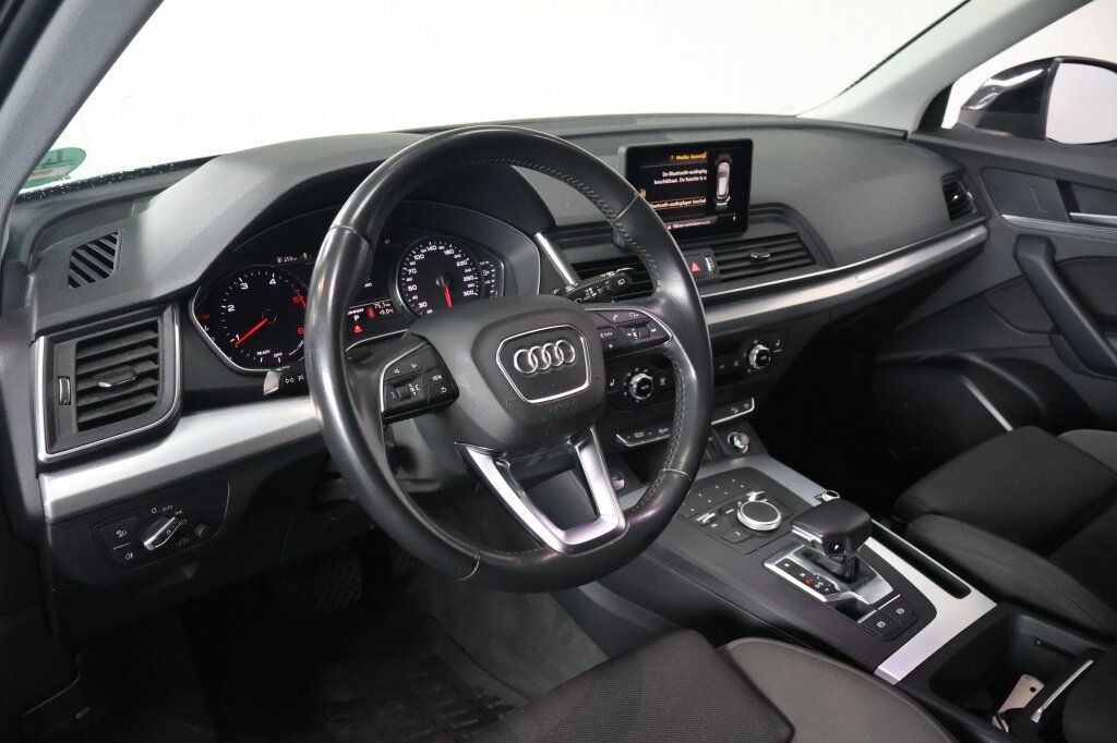 Audi Q5 35 TDI Quattro | Trekhaak | Stoelverwarming | Standkachel | LED - Afbeelding 2