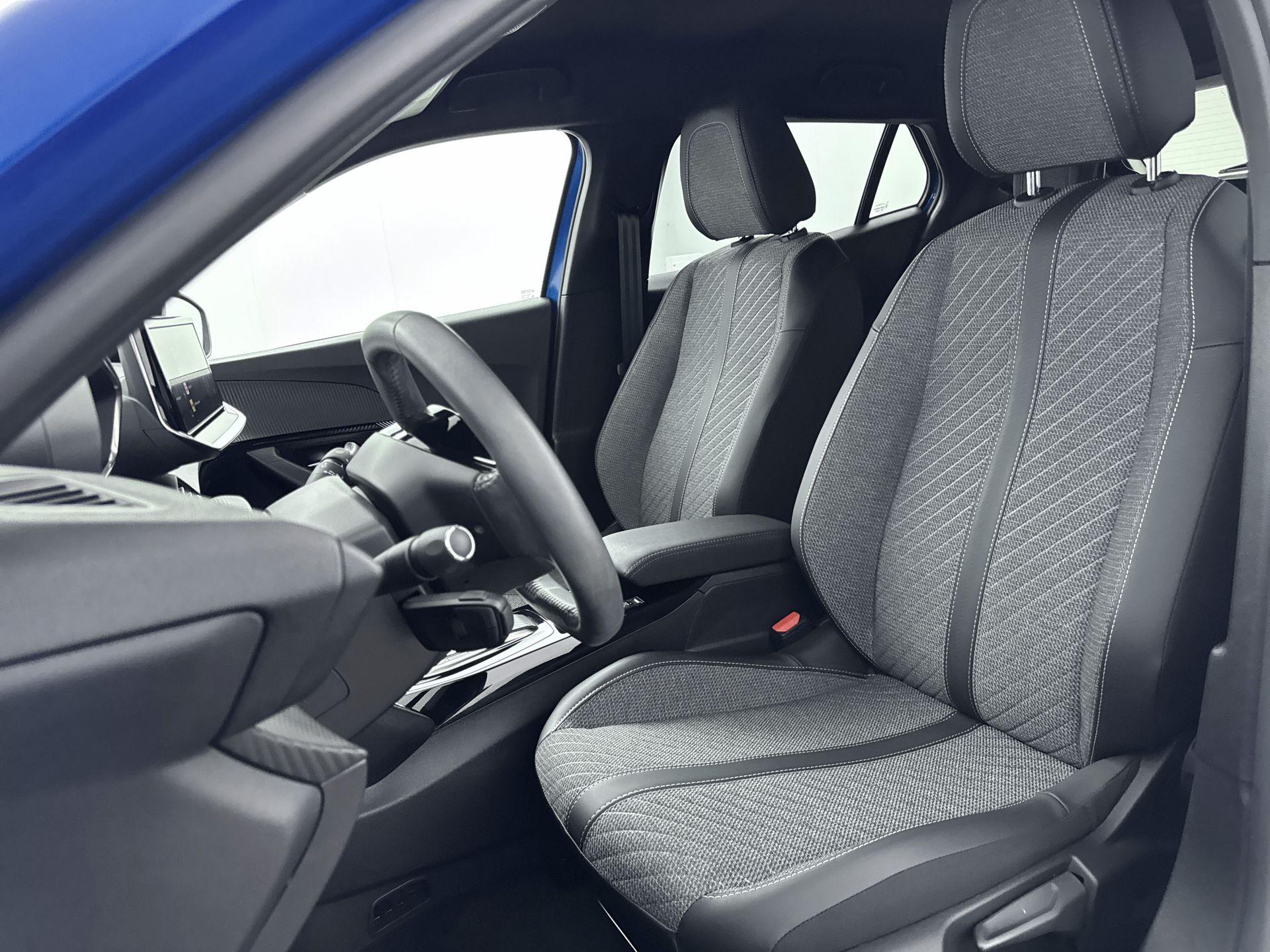 Peugeot e-2008