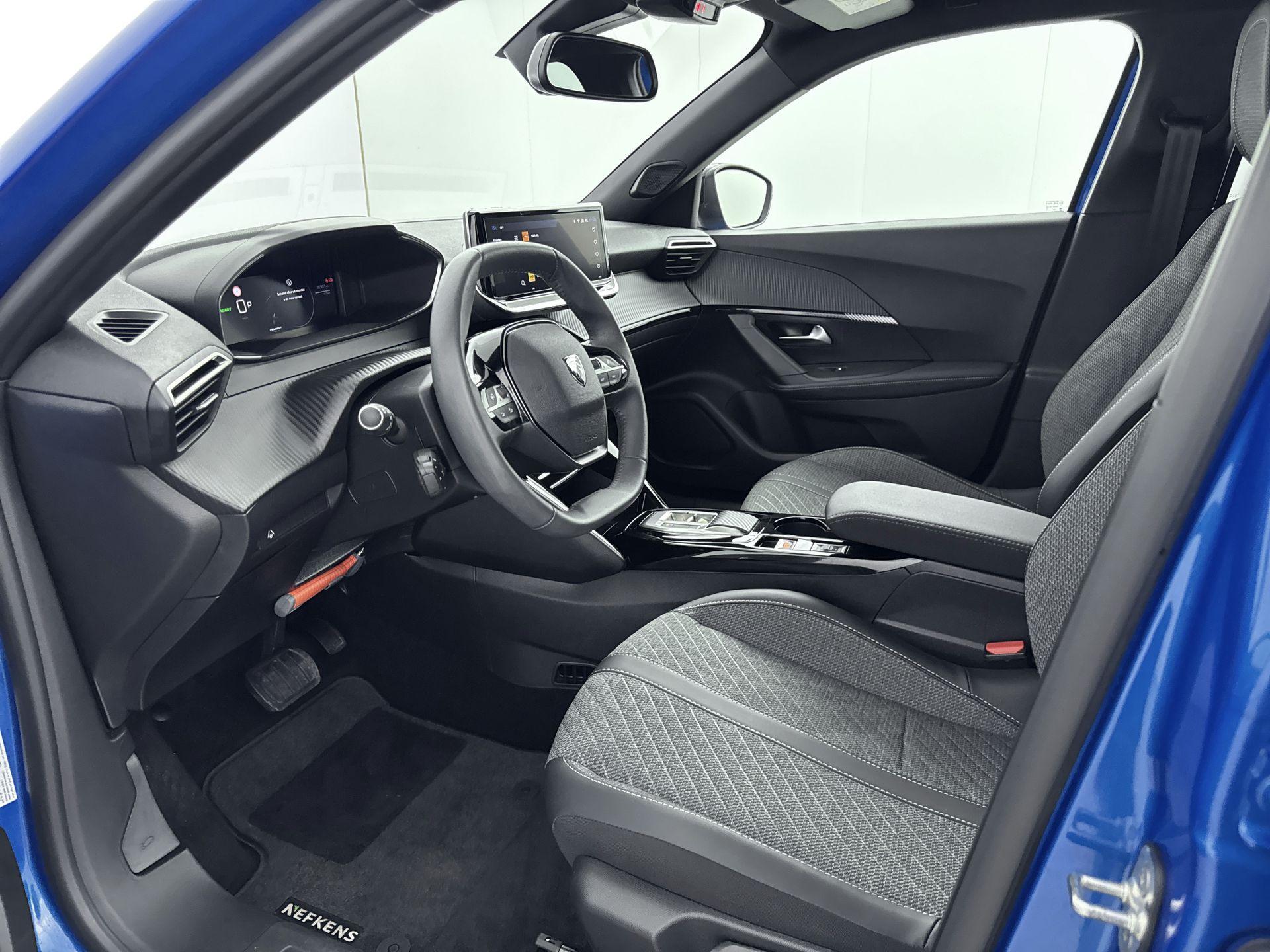 Peugeot e-2008