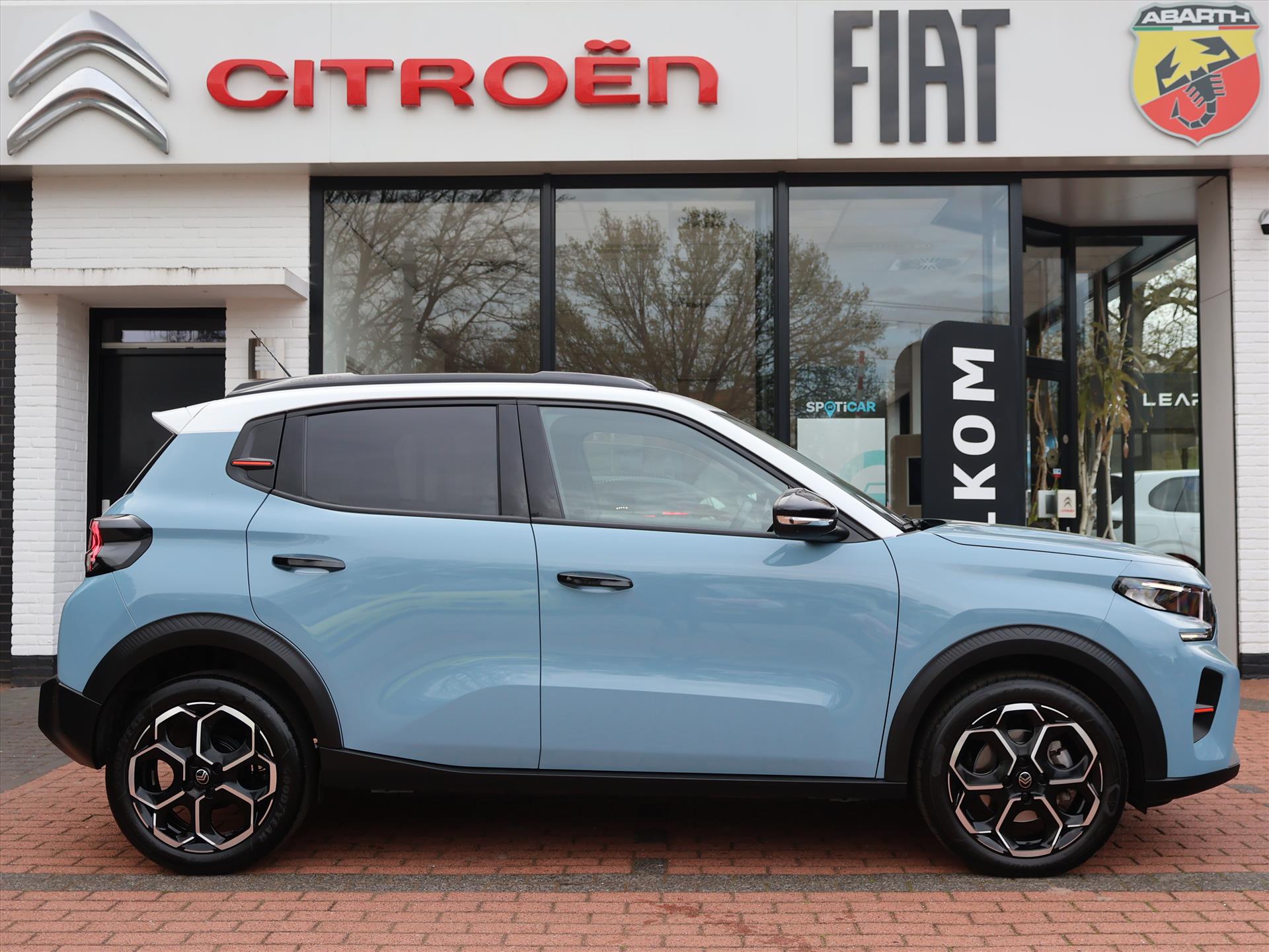Citroën C3 *Auto van de Week!* 1.2 Turbo S&S 100PK Max, Rijklaarprijs | Navigatie | Camera | DAB+ | Apple CarPlay & Android Auto | Lichtmetalen wielen - Afbeelding 4