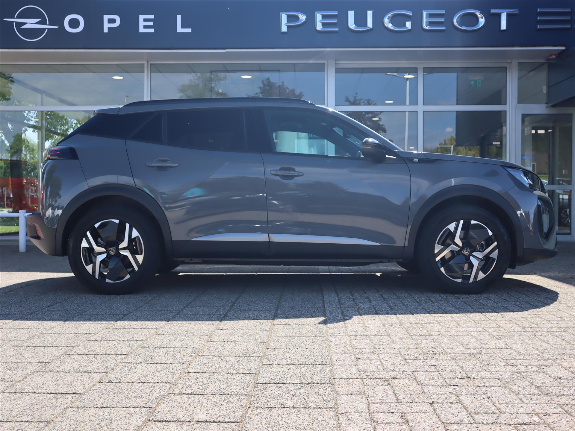 Peugeot e-2008 EV Allure Avantage 54kWh 156PK automaat, Rijklaarprijs, Navigatie 360° Camera Adaptieve cruise control - Afbeelding 3