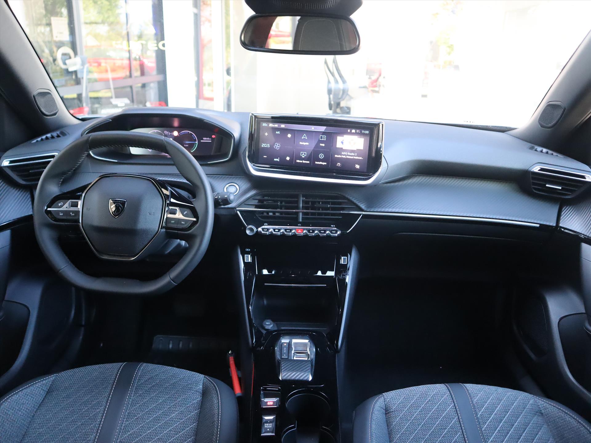 Peugeot e-2008 EV Allure Avantage 54kWh 156PK automaat, Rijklaarprijs, Navigatie 360° Camera Adaptieve cruise control - Afbeelding 5