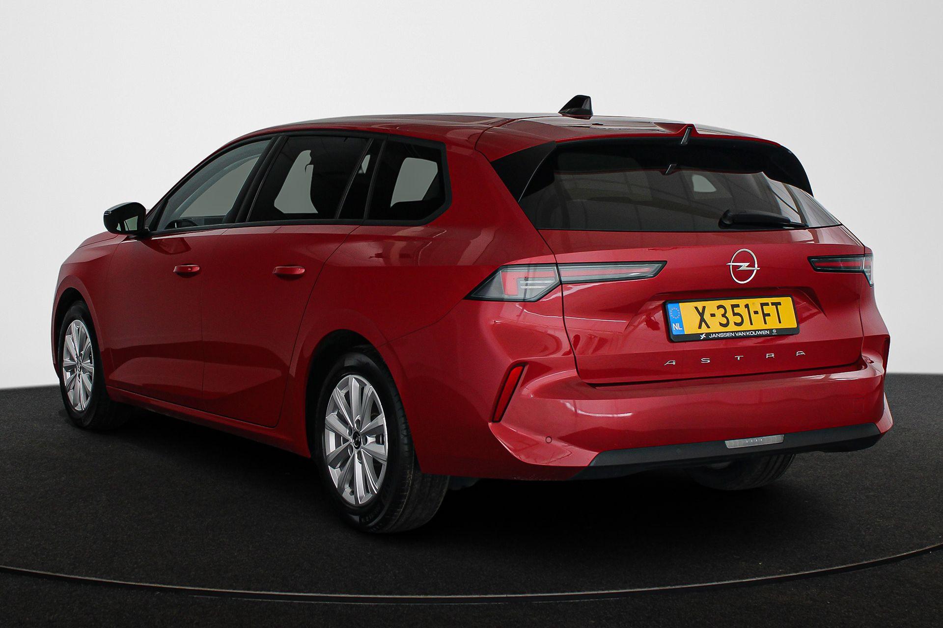 Opel Astra Sports Tourer 1.2 Level 2 - Afbeelding 4