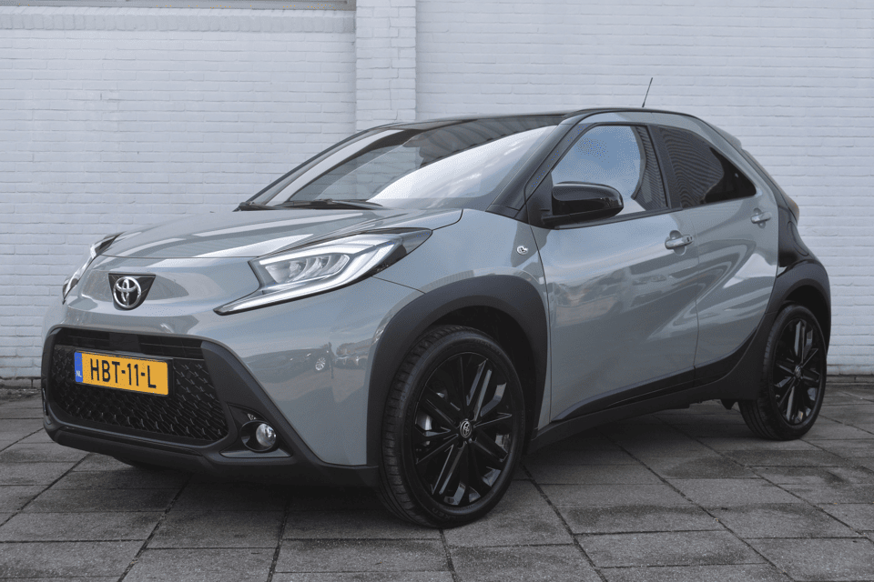 Toyota Aygo X 1.0 VVT-i S-CVT Premium Automaat 72pk - Afbeelding 1