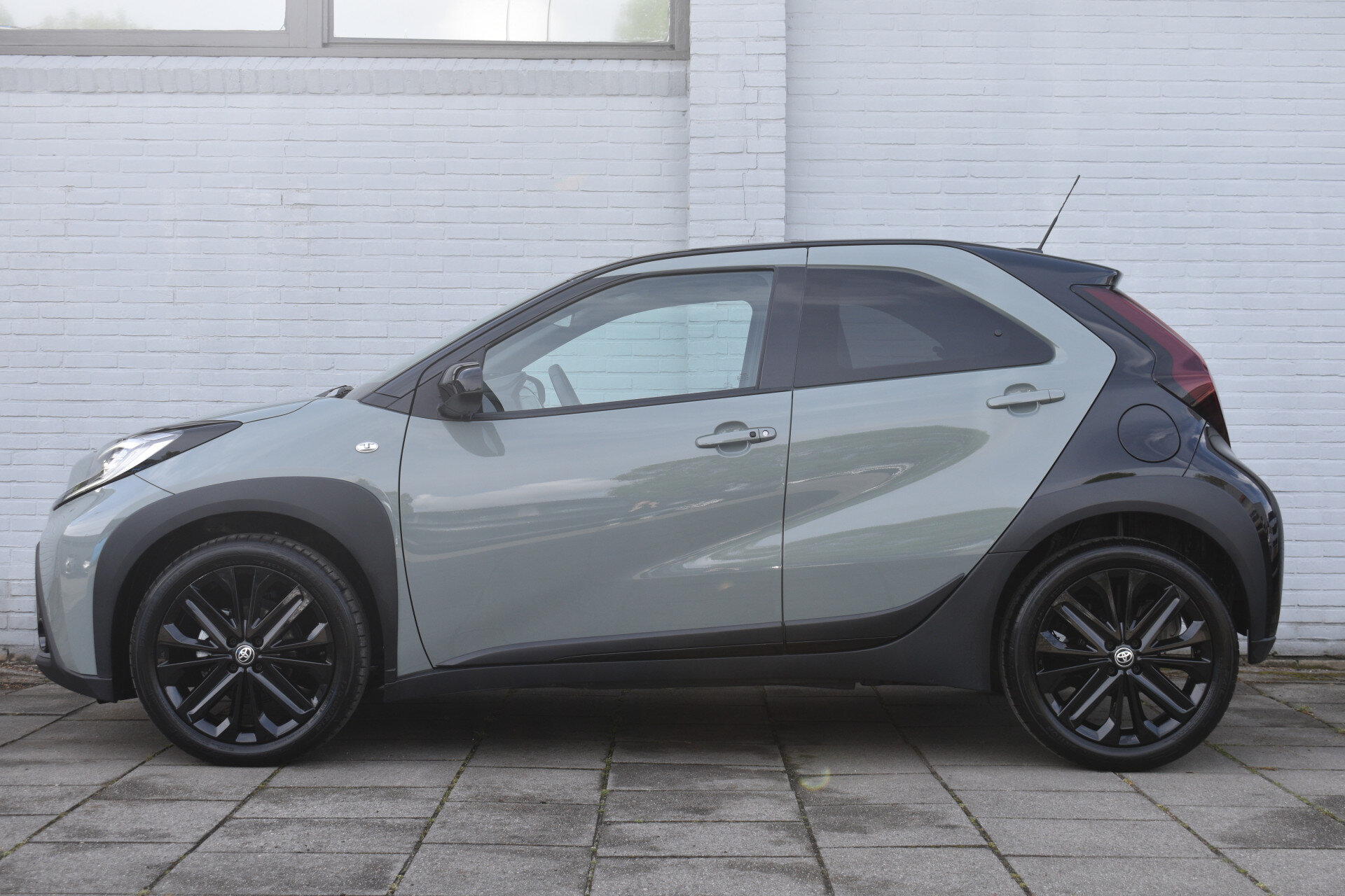 Toyota Aygo X 1.0 VVT-i S-CVT Premium Automaat 72pk - Afbeelding 3