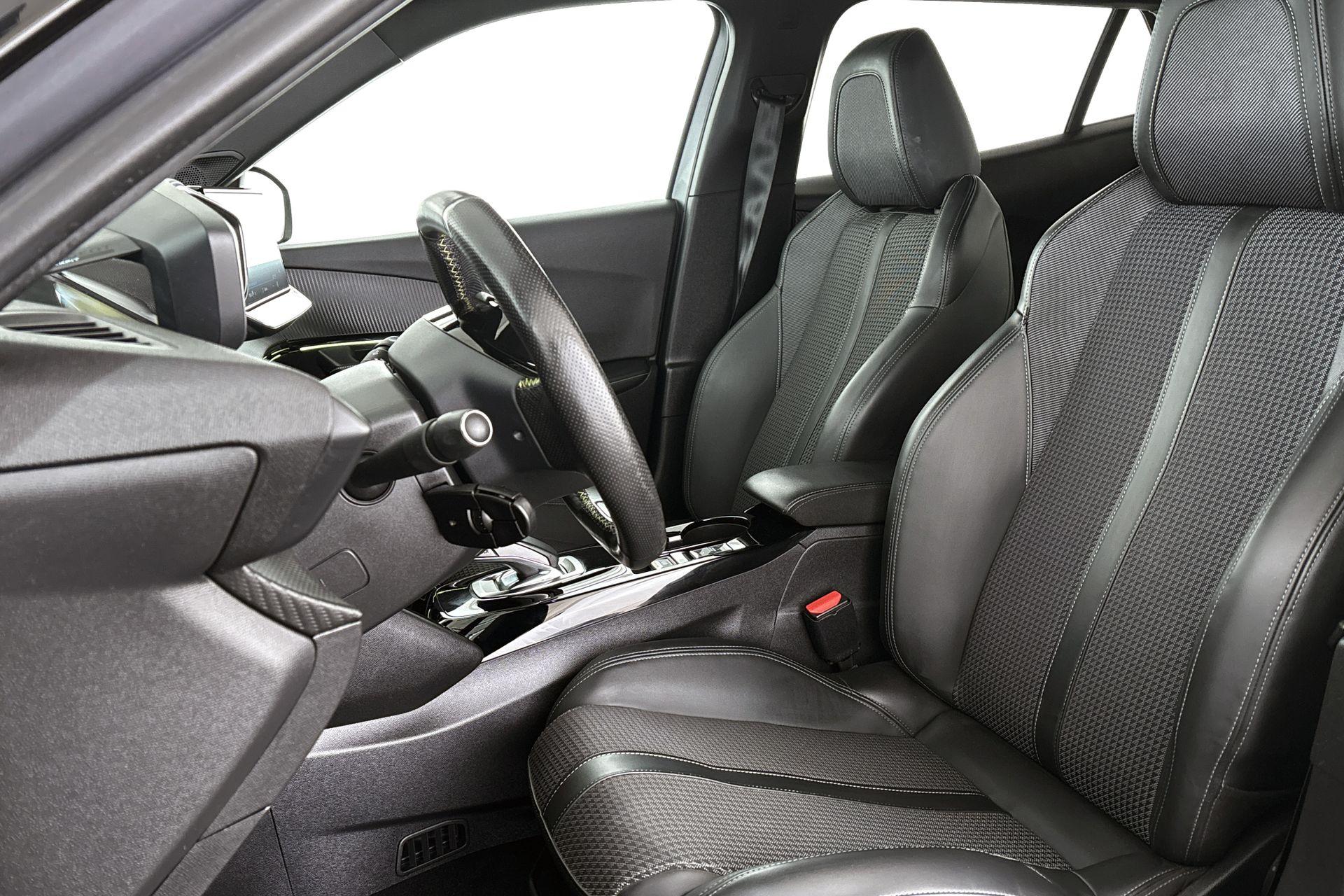 Peugeot e-2008