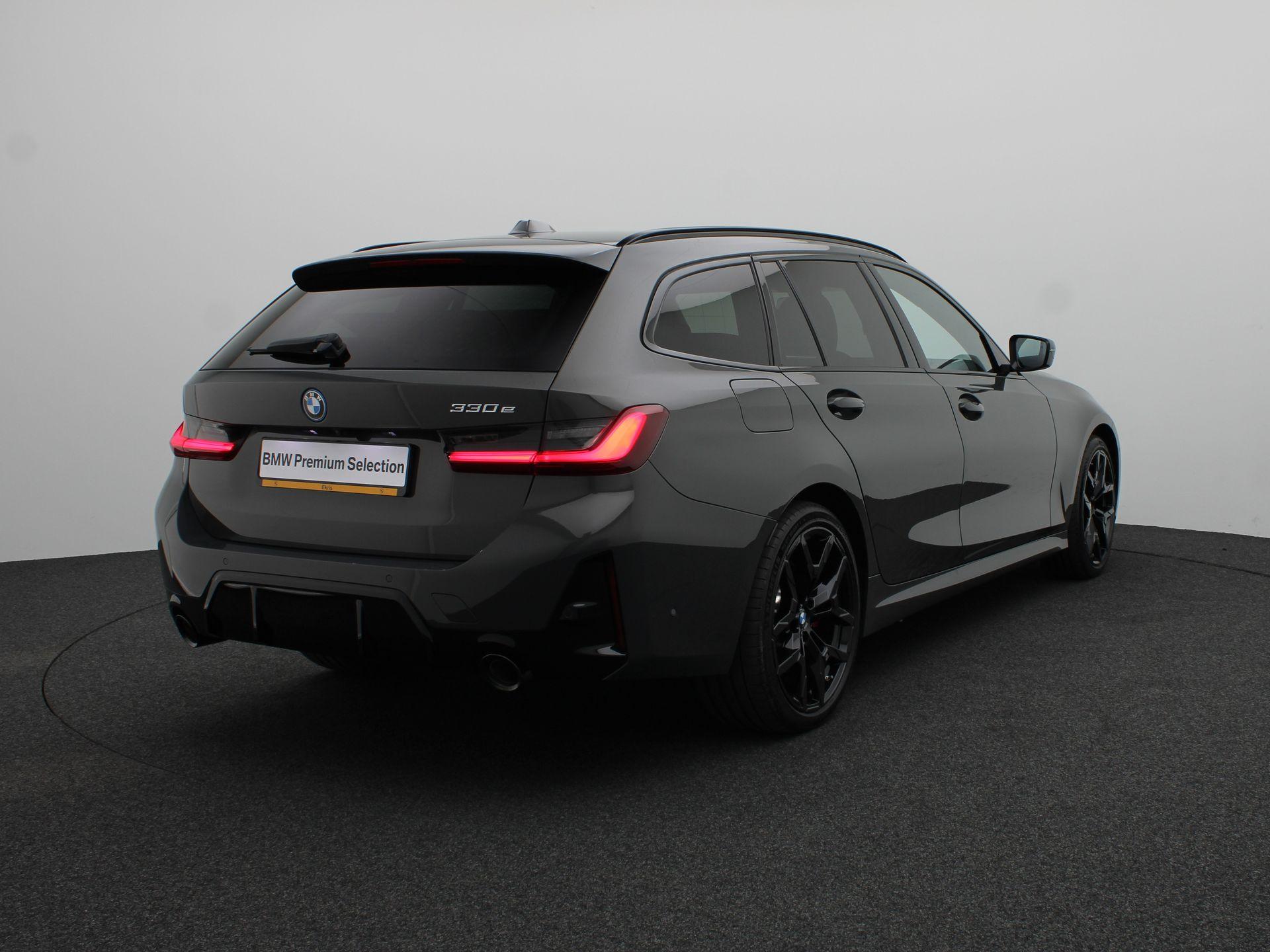 BMW 3 Serie Touring 330e - Afbeelding 2