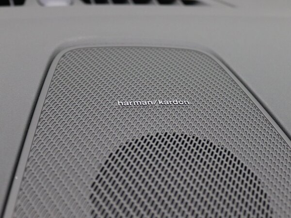 Premium Audio by Harman Kardon