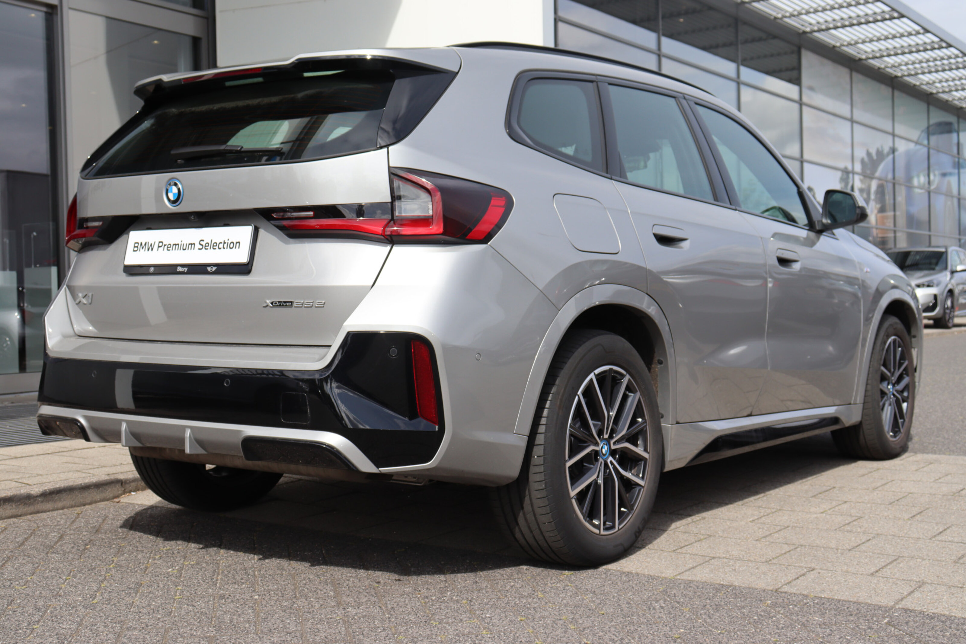 BMW X1 8