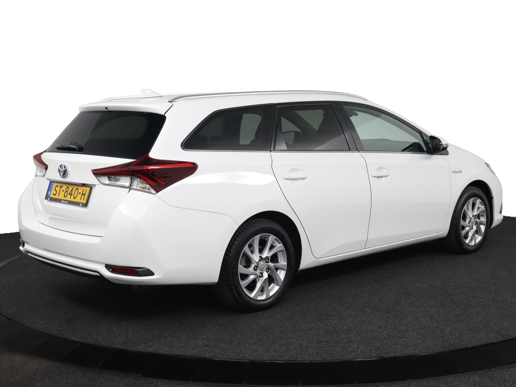 Toyota Auris Touring Sports 1.8 Hybrid Dynamic Go - Afbeelding 2