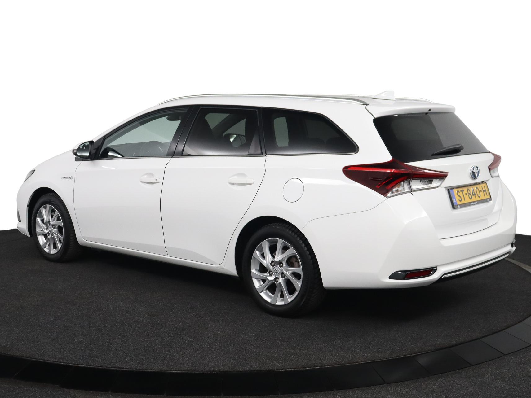 Toyota Auris Touring Sports 1.8 Hybrid Dynamic Go - Afbeelding 4