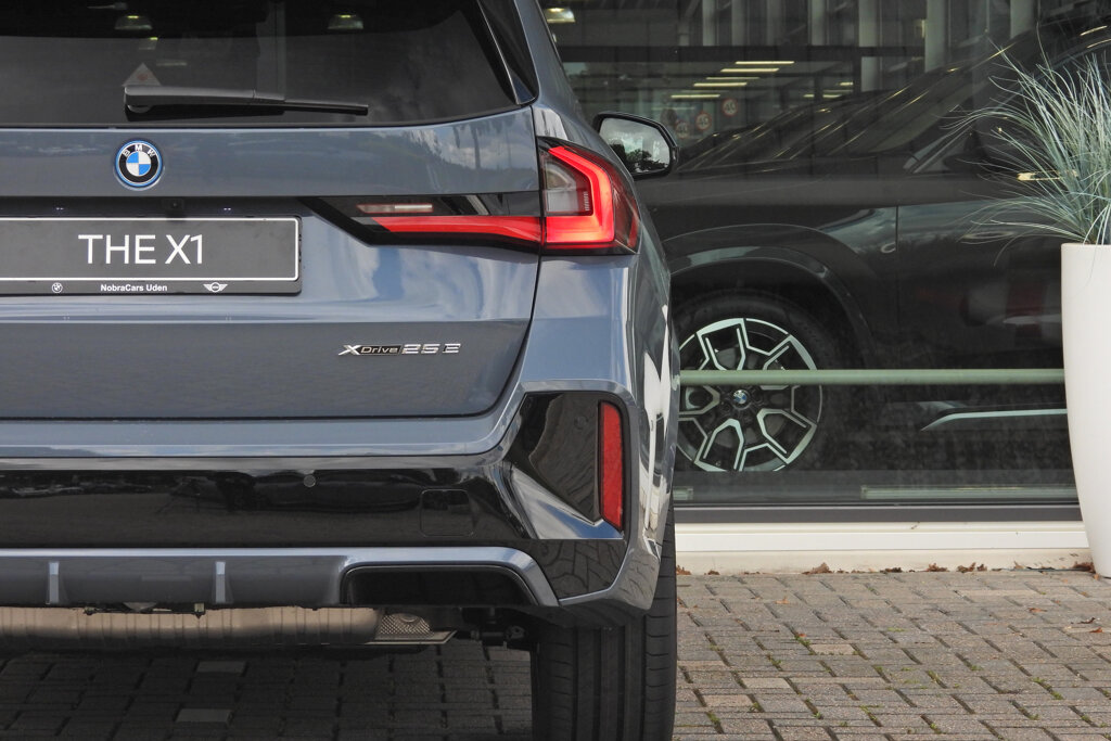 BMW X1 28