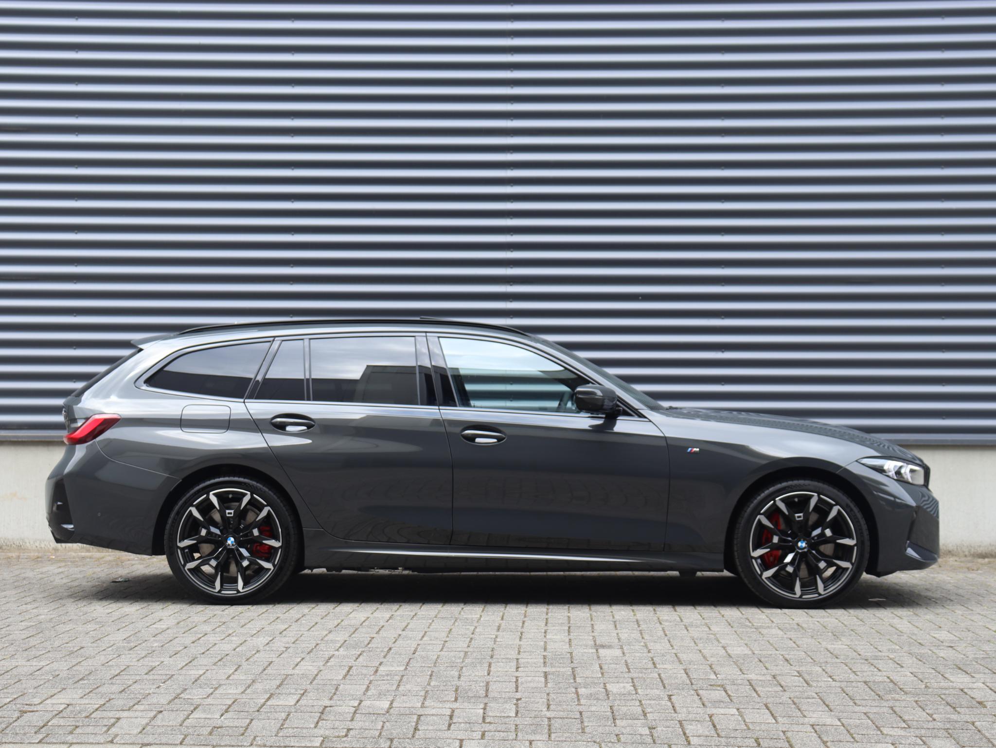 BMW 3 Serie Touring 330e M Sport Edition - Afbeelding 5