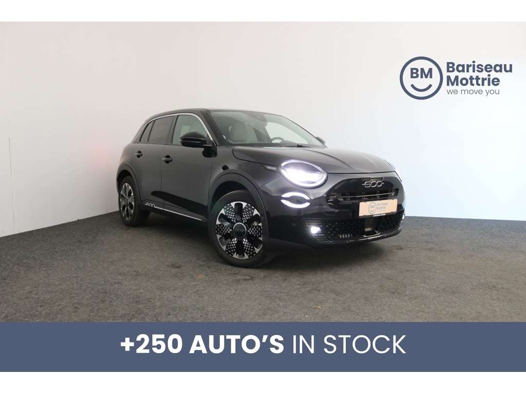 Fiat 600 LA PRIMA HYBRID AUTOMAAT *LEDER*DAB*GPS*CARPLAY*CA v