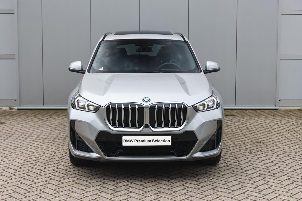 BMW X1 6