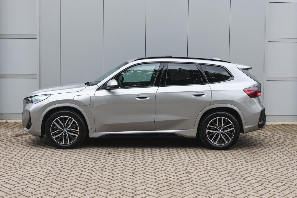 BMW X1 8
