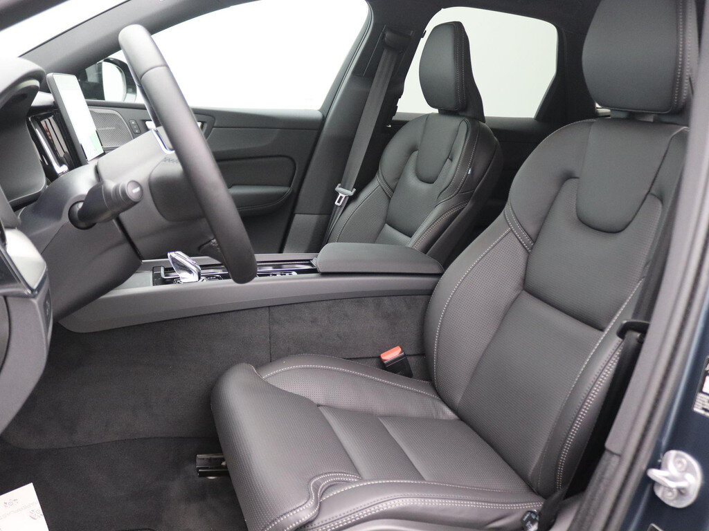 Volvo XC60 2.0 T6 Plug-in hybrid AWD Plus Black Edition 350PK Panoramadak,  - Obraz 5