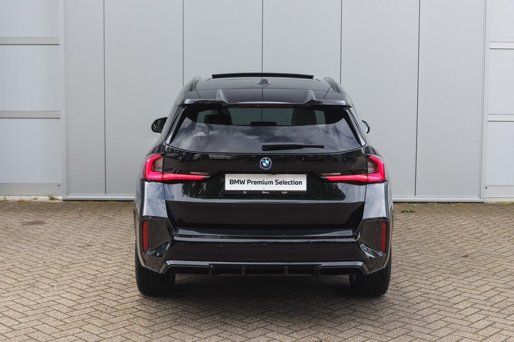 BMW X1 8