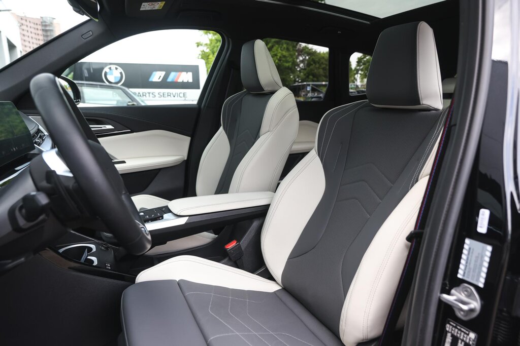 BMW X1 13