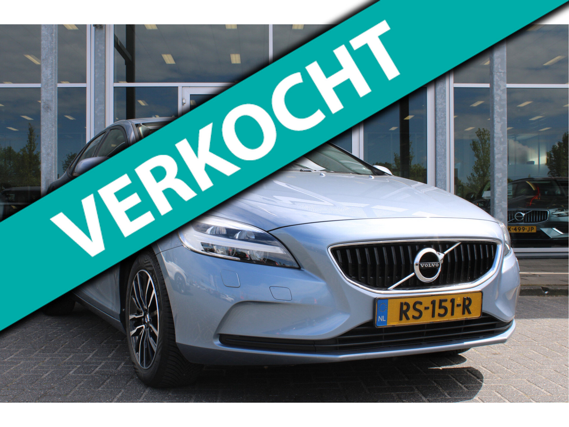 Volvo V40 T2 123PK Nordic+ - Afbeelding 1