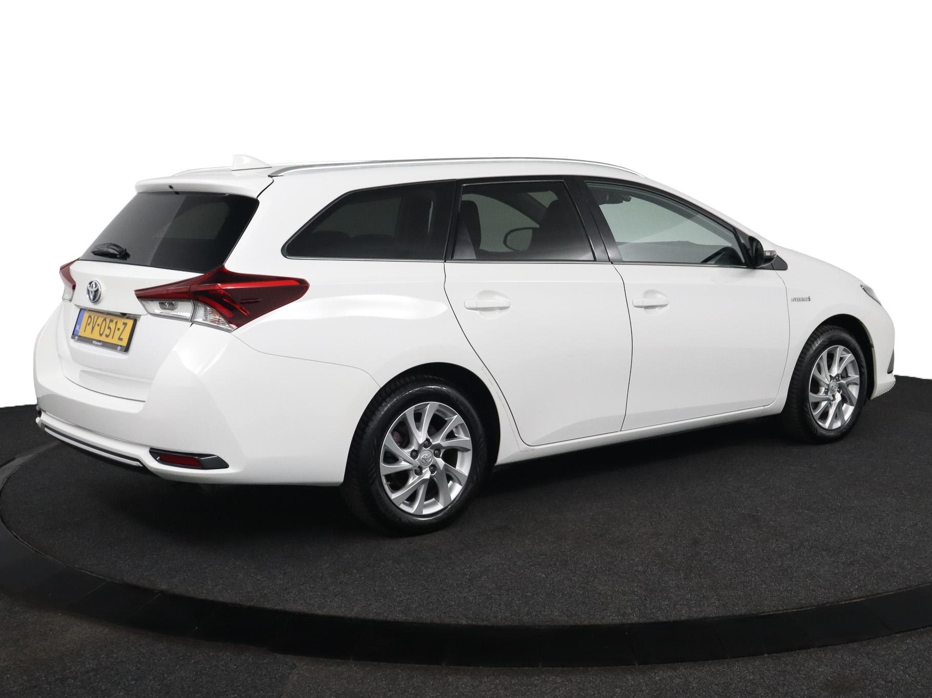 Toyota Auris Touring Sports 1.8 Hybrid Dynamic Go - Afbeelding 2