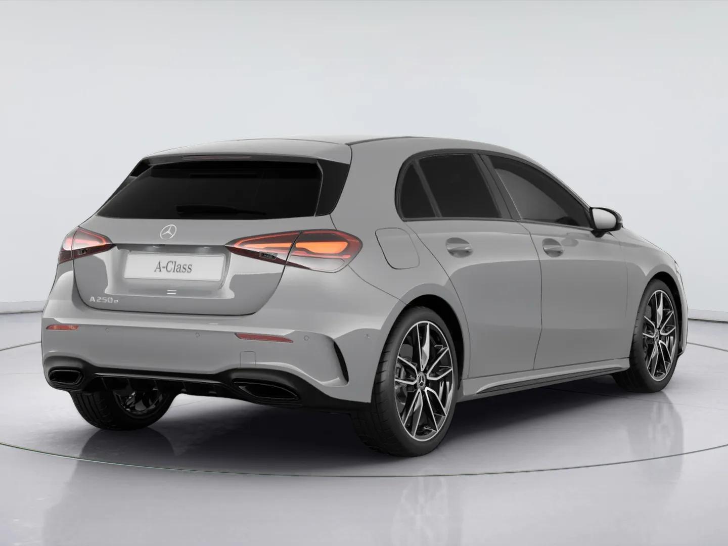 Mercedes-Benz A-Klasse Hatchback 250 e 140 Year Edition - Afbeelding 2