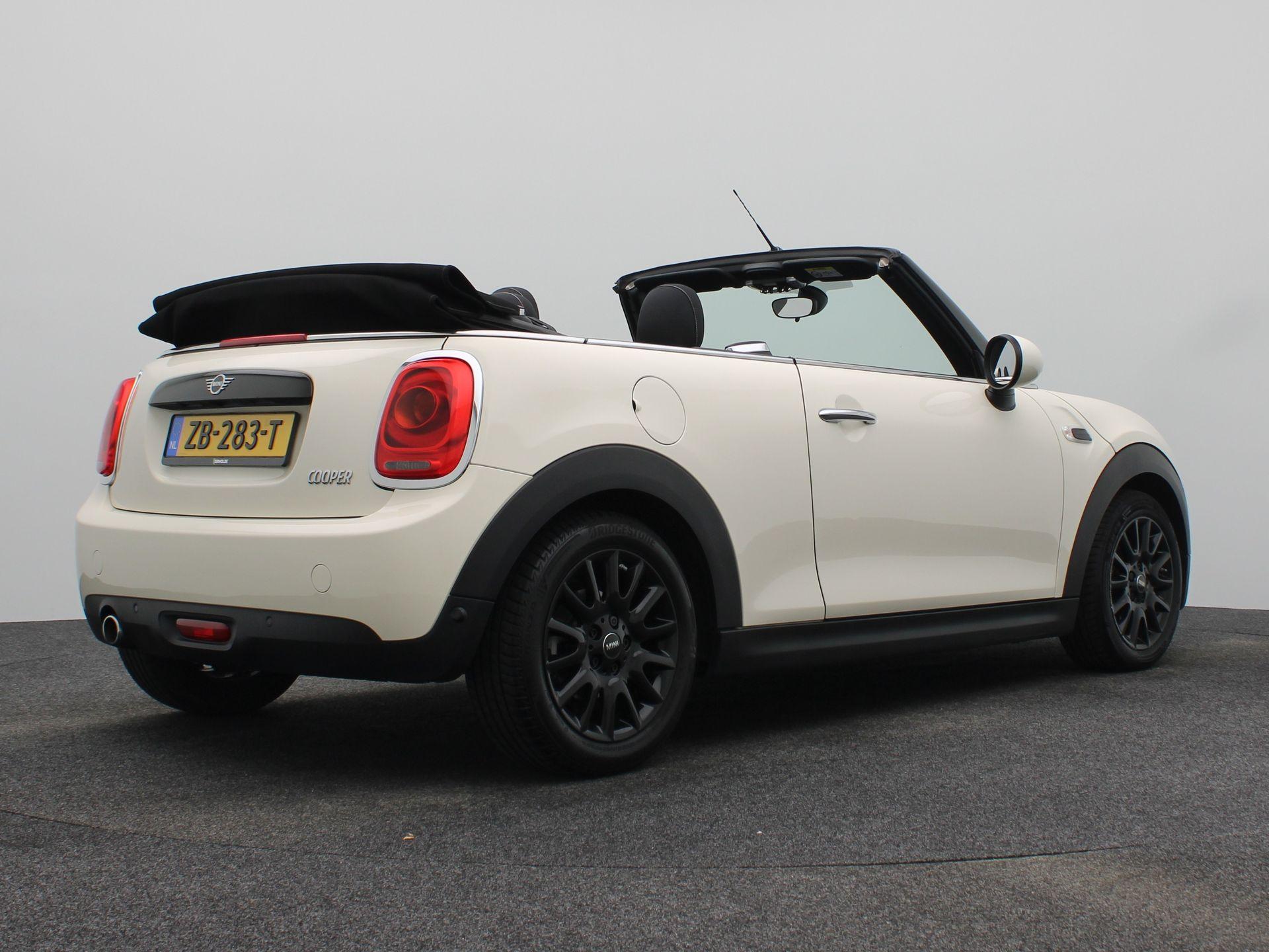 MINI Cooper Cabrio