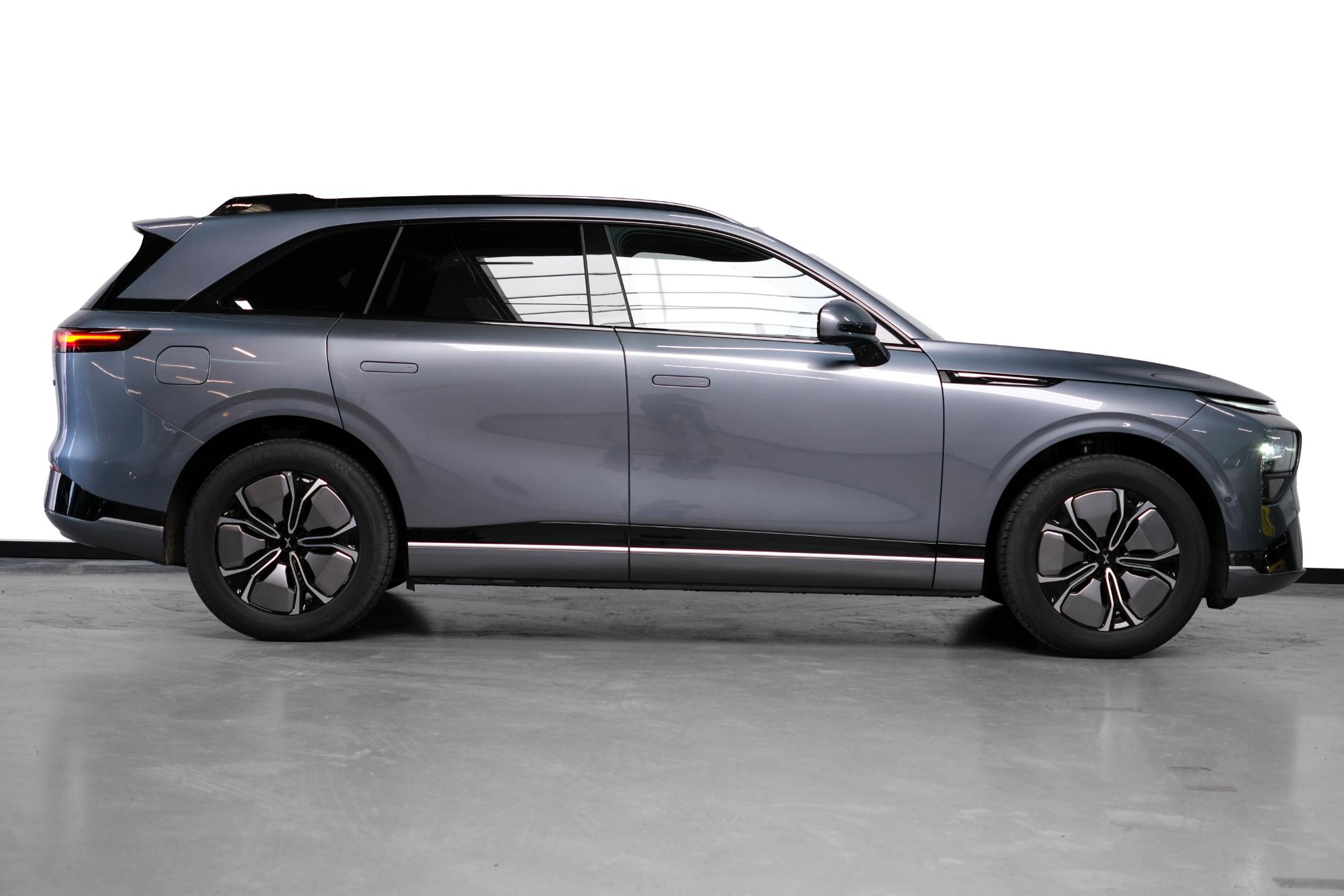 Xpeng G9
