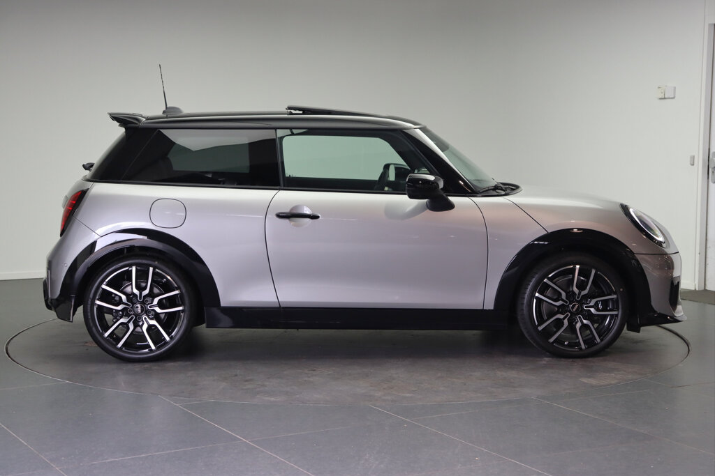 MINI 3-Deurs 4