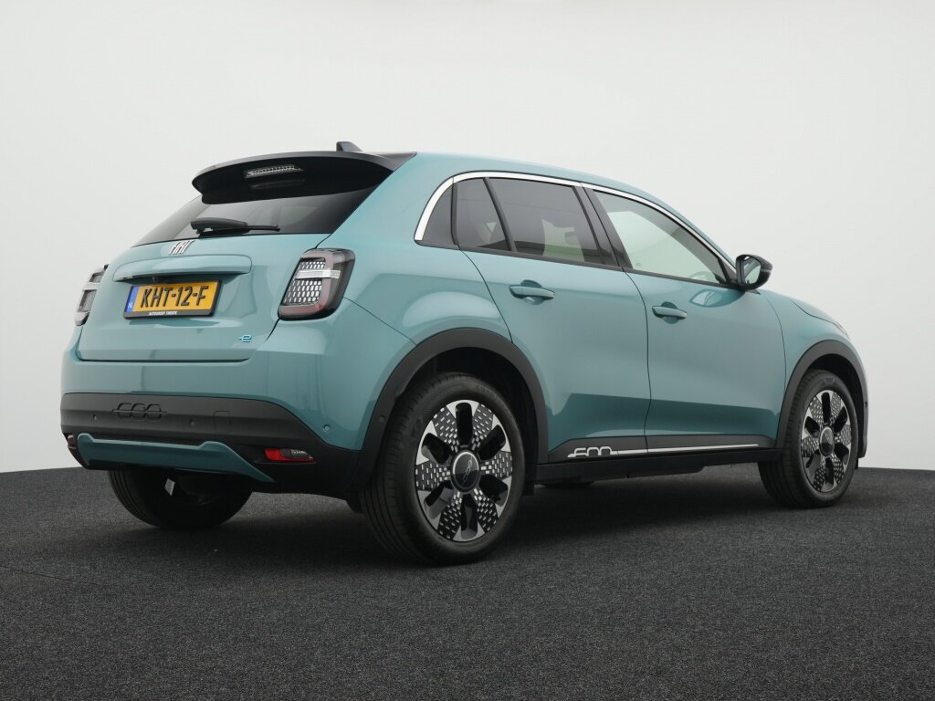 Fiat 600e La Prima 54 kWh | Leder | Massage | Private Lease 519,- p.m. | - Afbeelding 2