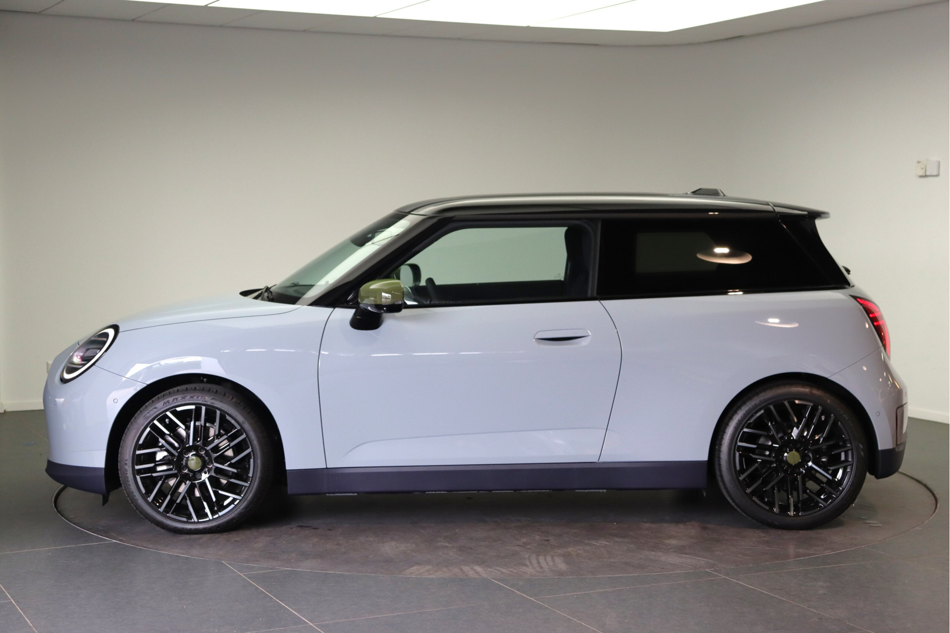 MINI Electric Hatchback Cooper SE