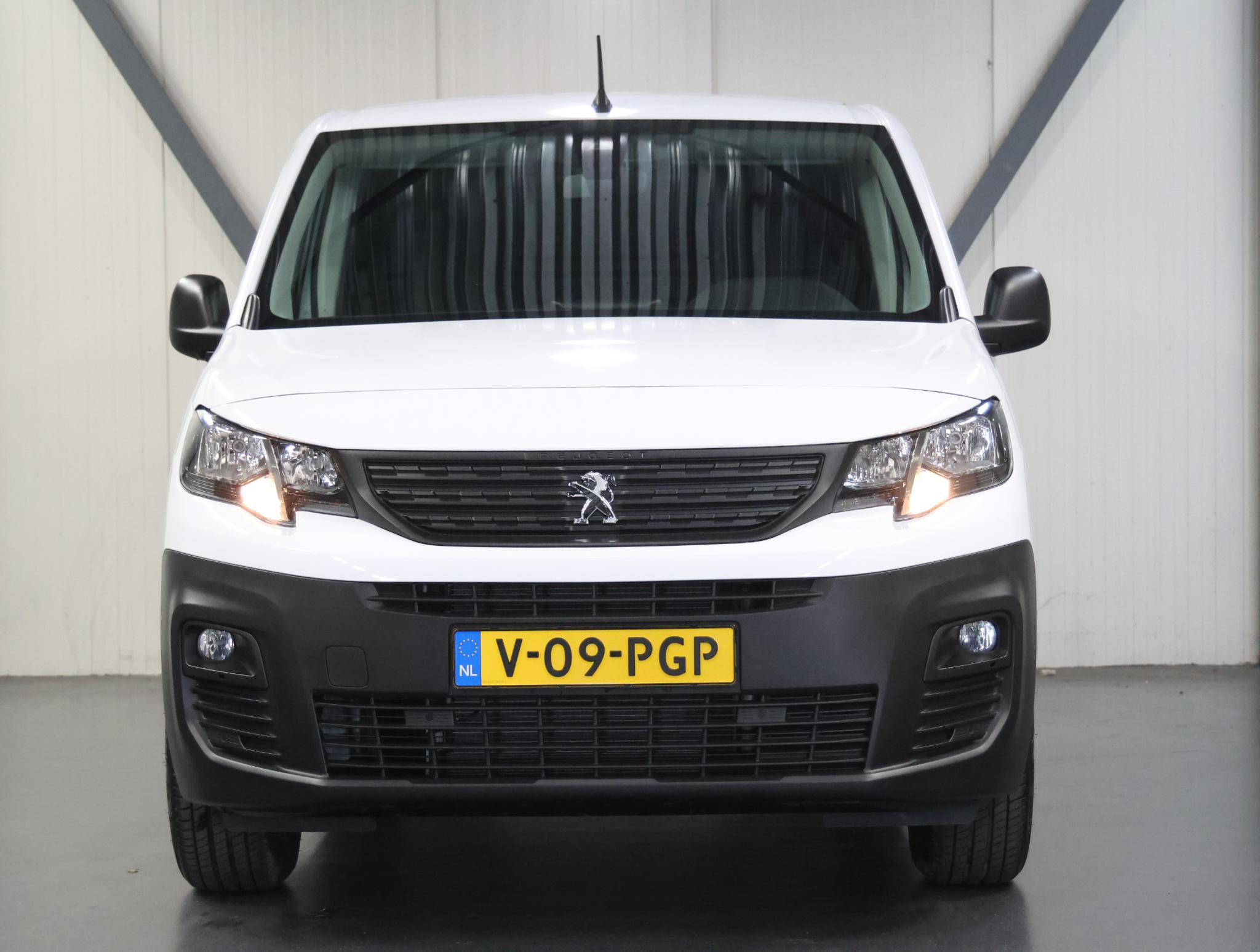 Peugeot e-Partner Asphalt 50 kWh 136PK - Afbeelding 4