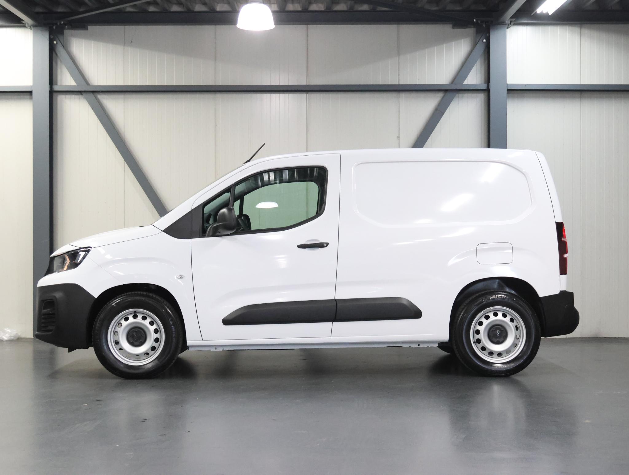Peugeot e-Partner Asphalt 50 kWh 136PK - Afbeelding 2