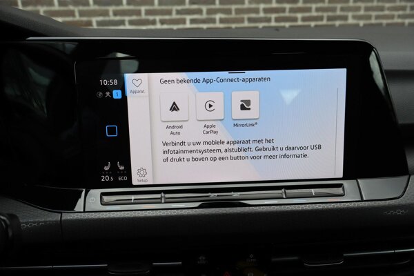 Apple Carplay/Android Auto Apple Carplay/Android Auto