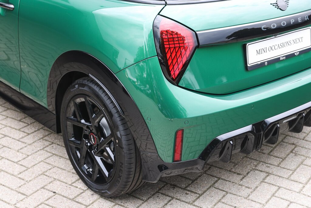 MINI 3-Deurs 33